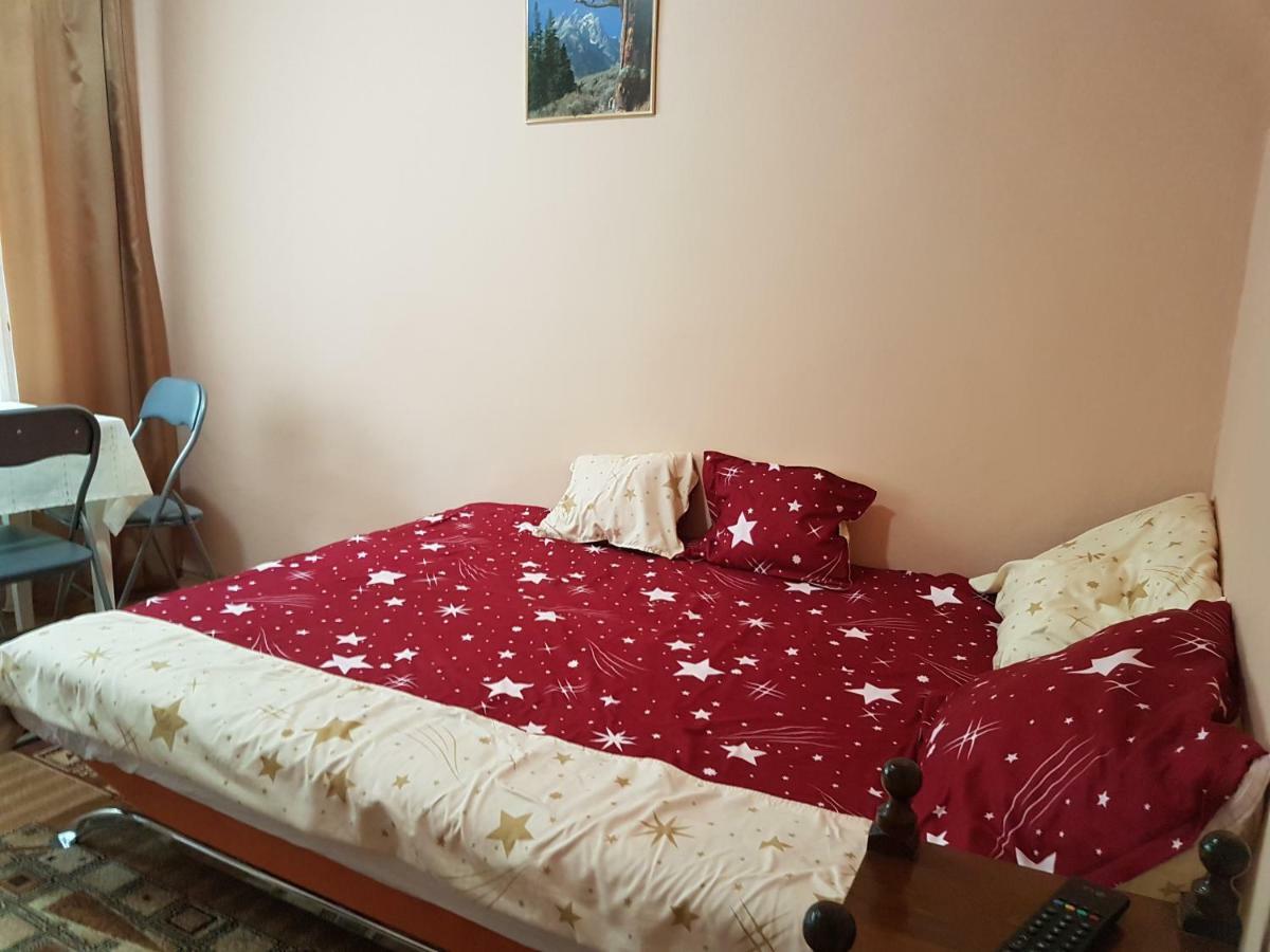 Апартаменты Apartament Aura Орадя Экстерьер фото